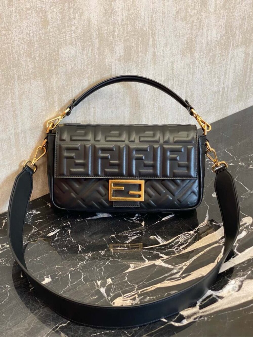 Fendi Handbags Fendi 8br600 Fendi Medium Baguette Bag